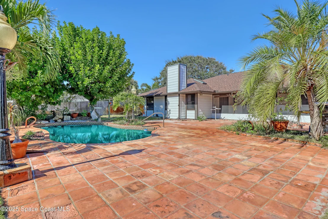 Photo of 235 Sand Dollar Road S
