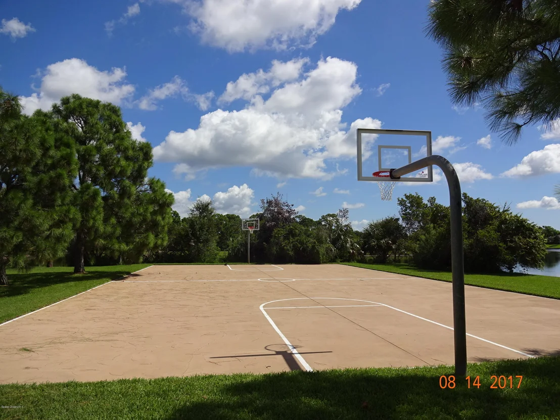 Photo of 829 Thrasher Drive