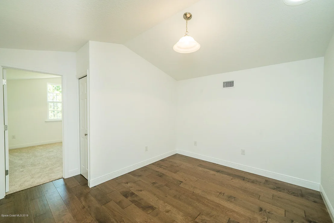 Photo of 103 Lagoon Avenue