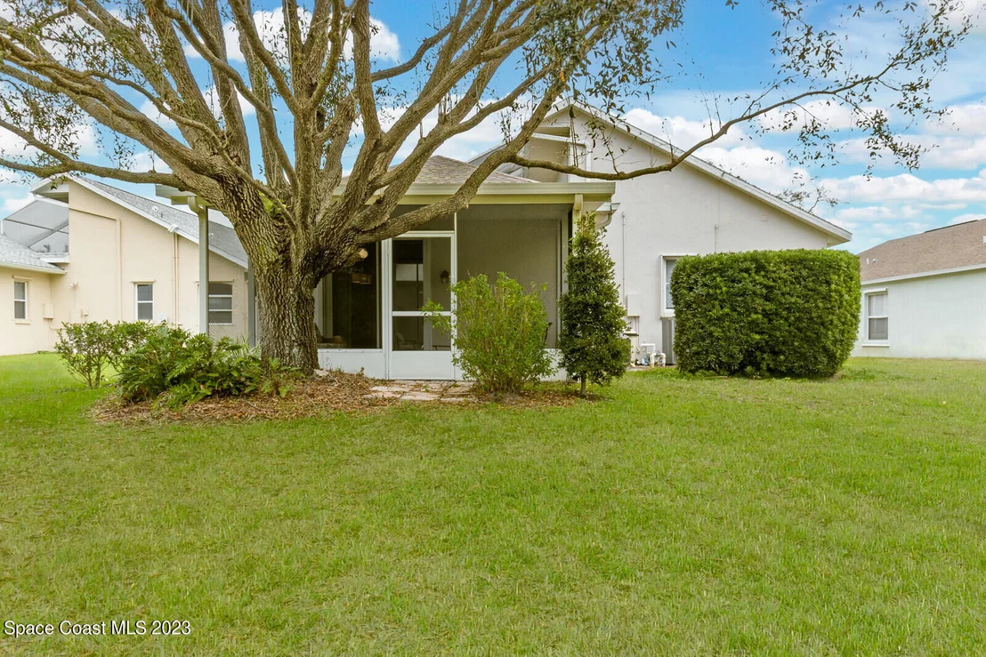 Photo of 859 Villa Drive