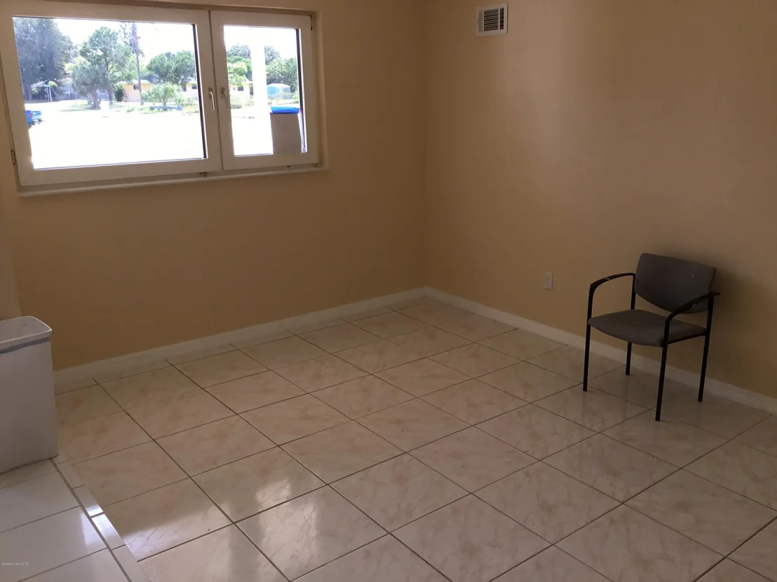 Photo of 2925 Garden Terrace NE