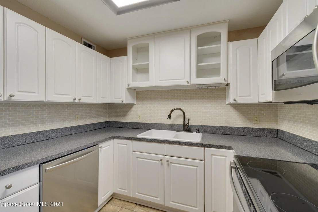 Photo of 1933 Oakwood Drive