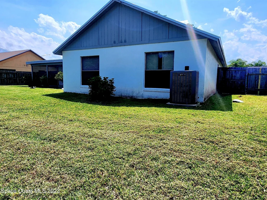 Photo of 2777 Nobility Avenue