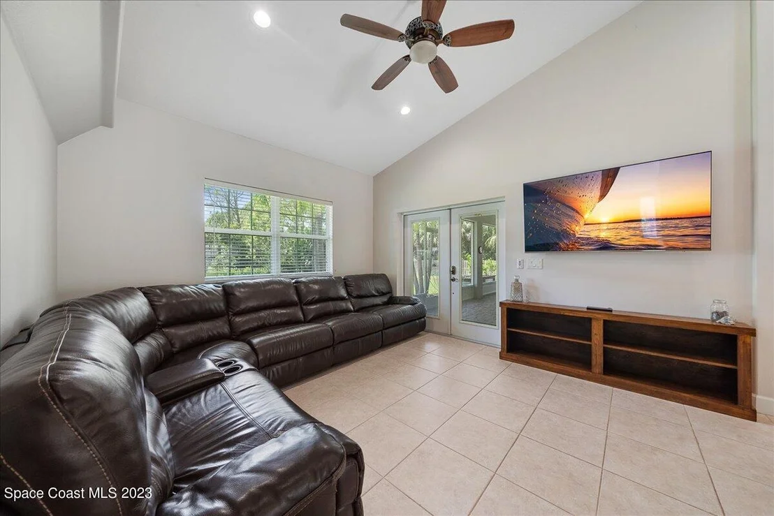 Photo of 3864 Reynolds Road