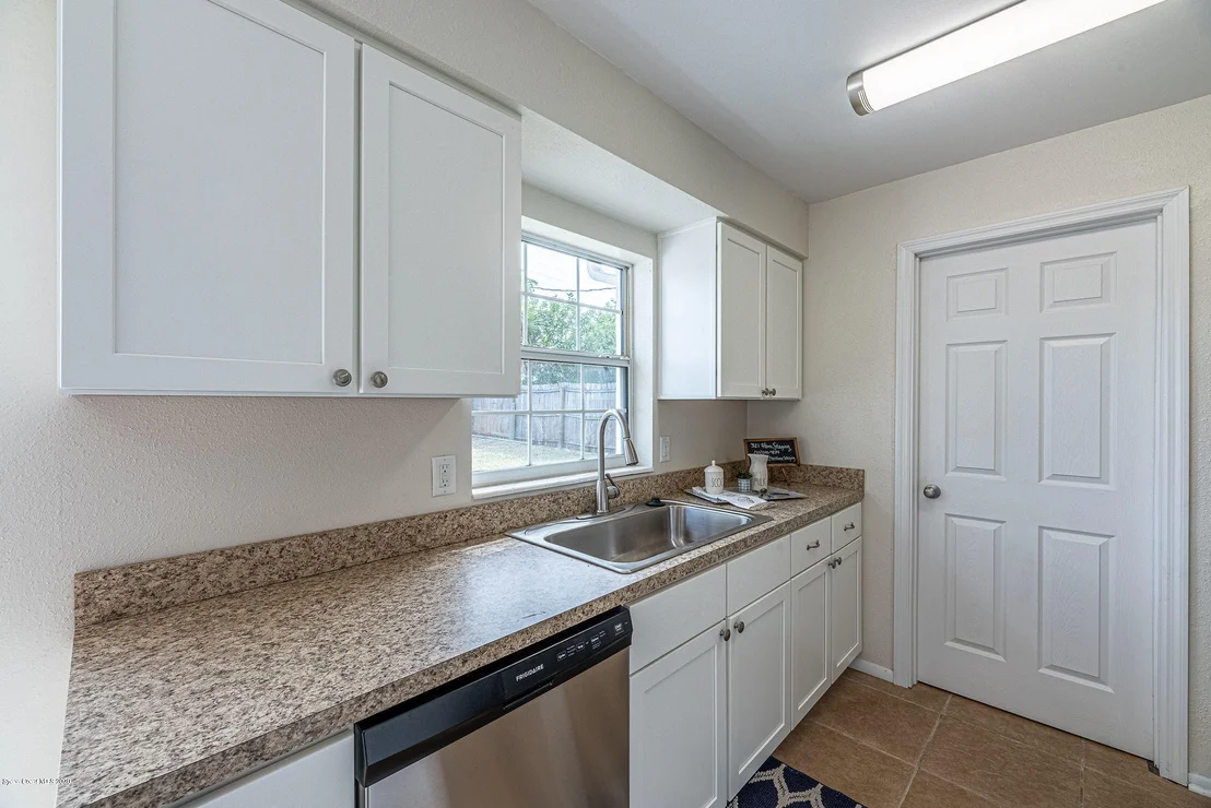 Photo of 2711 Locksley Road