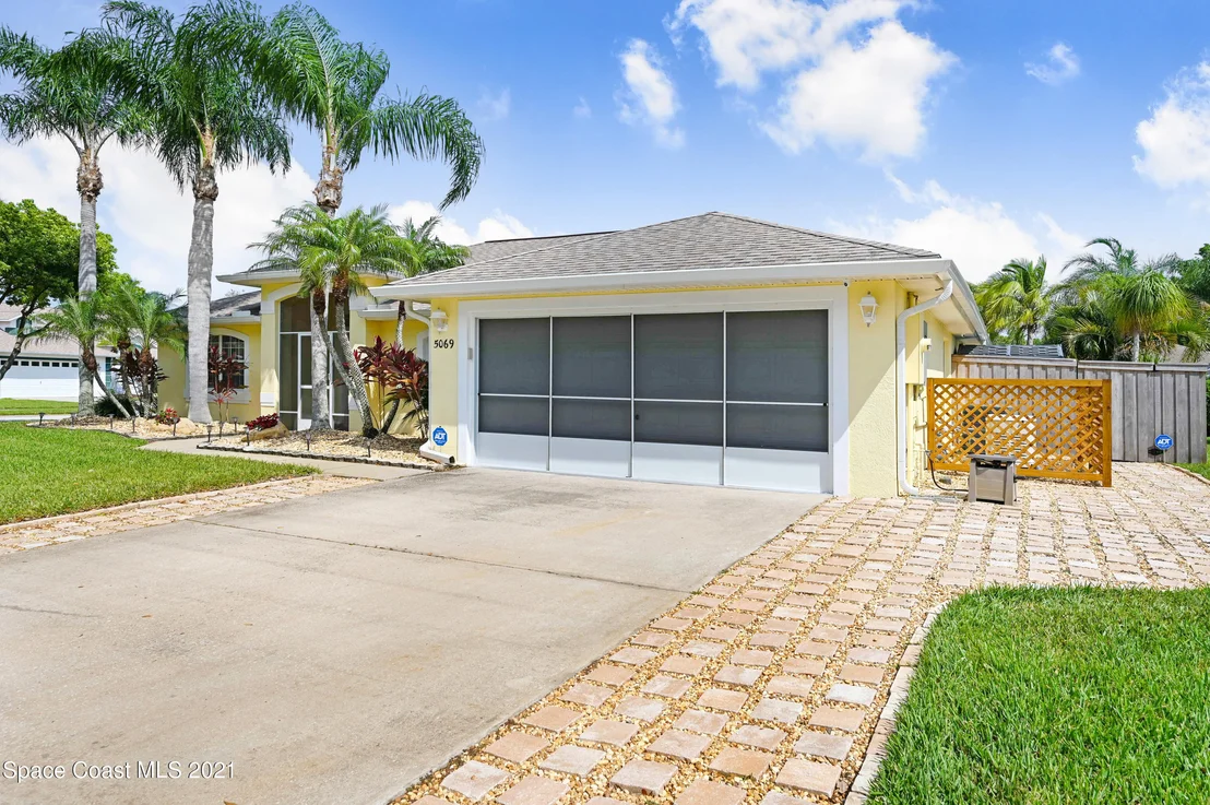 Photo of 5069 Alamanda Drive