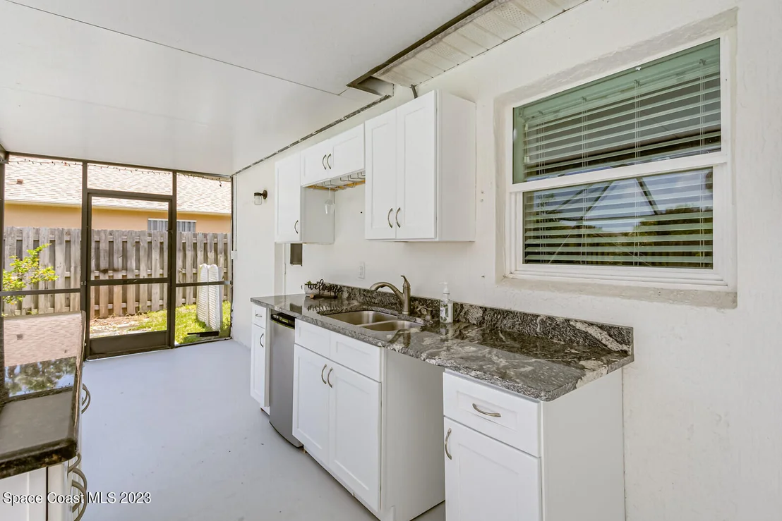 Photo of 1171 Meadow Lake Road