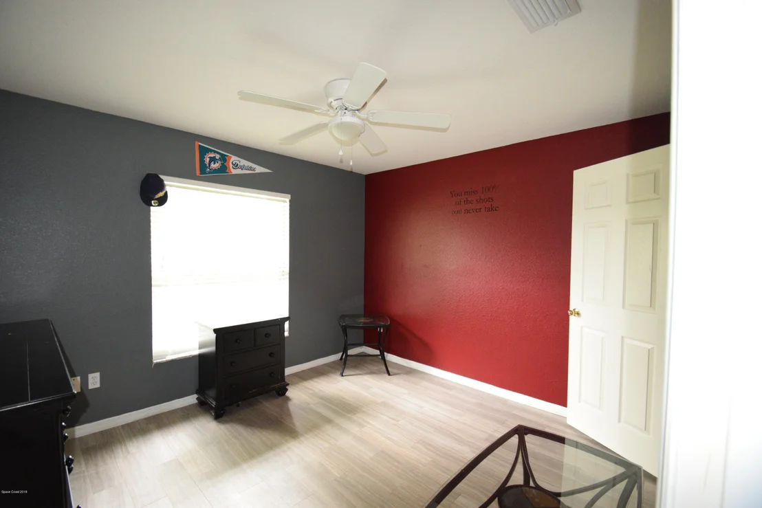 Photo of 941 Hollister Drive