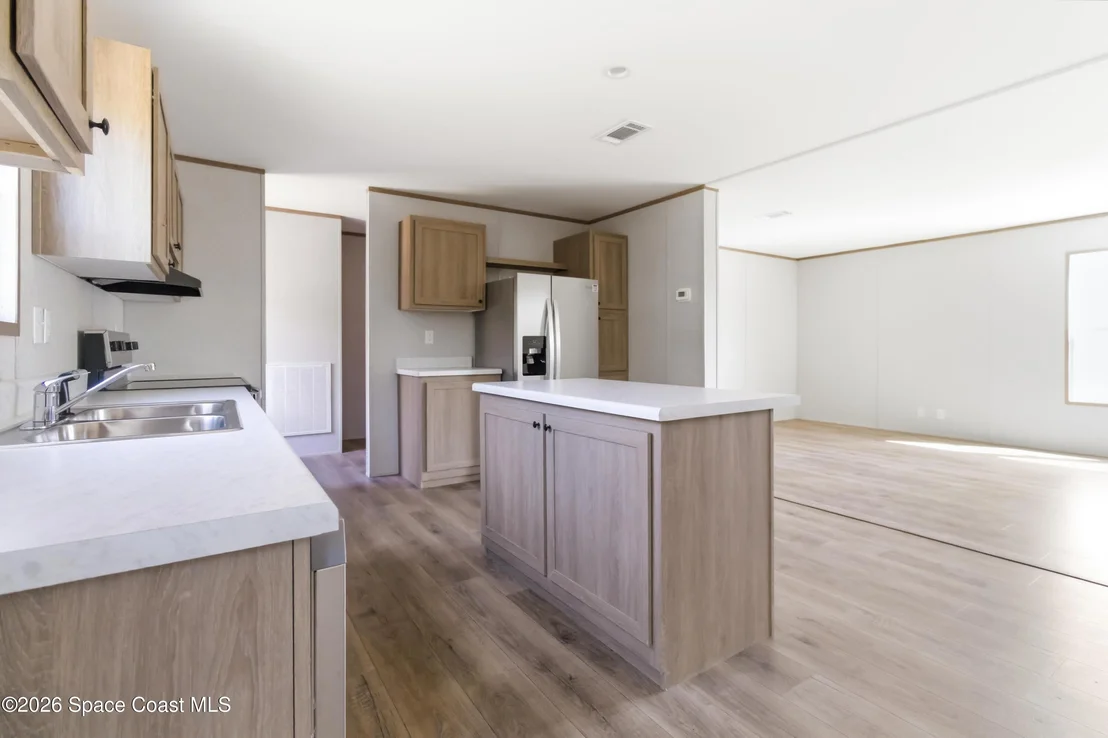 Photo of 6989 Dahlia Drive