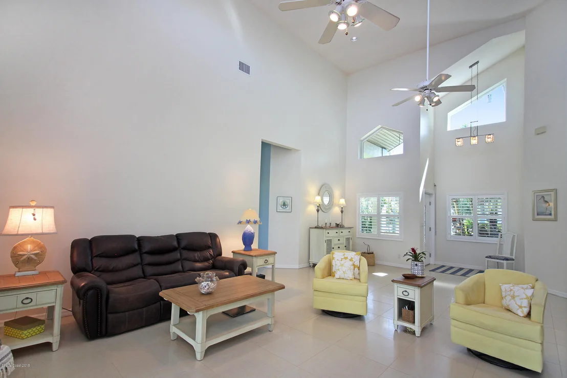 Photo of 5870 Riverside Drive