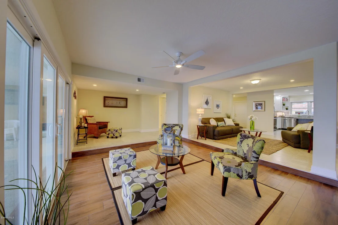 Photo of 427 Riverview Lane