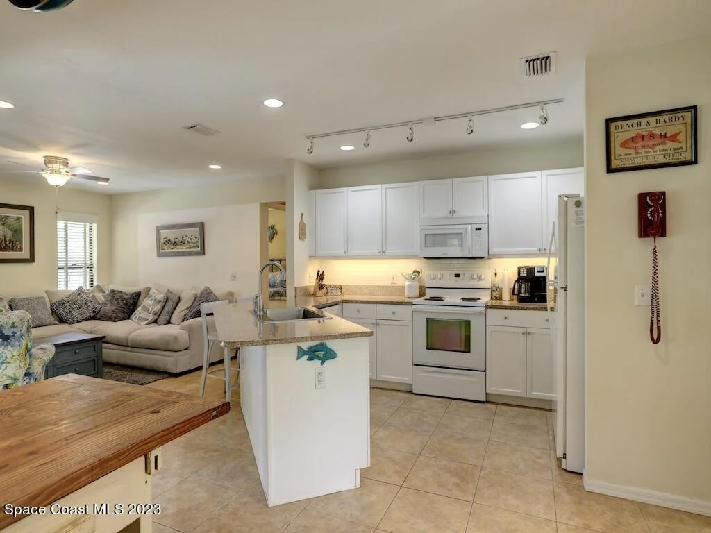 Photo of 9850 Oak