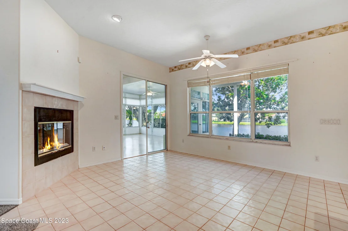 Photo of 954 Somerset Lane