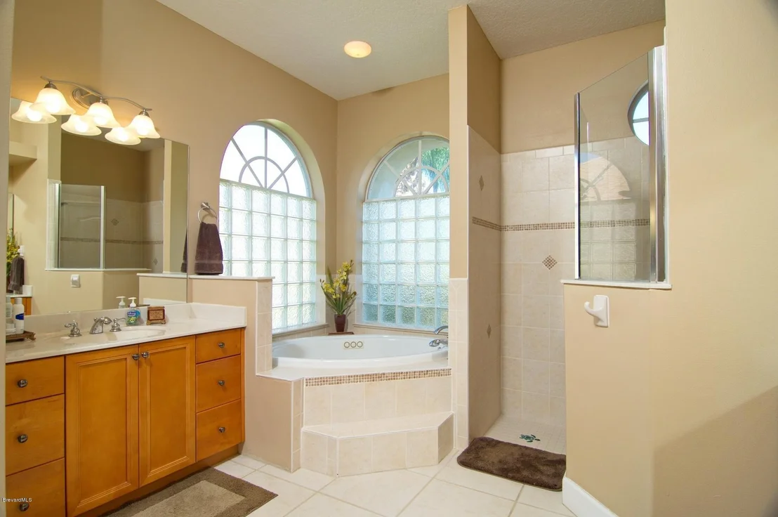 Photo of 1507 Auburn Lakes Dr