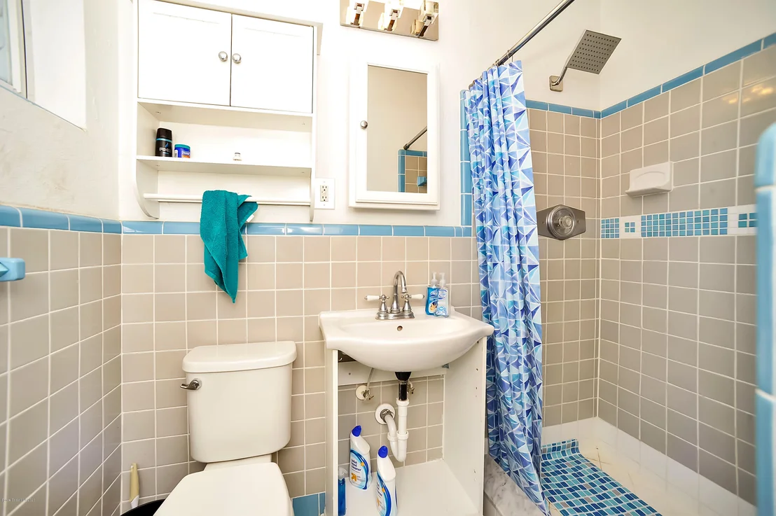 Photo of 820 Glenmore Circle