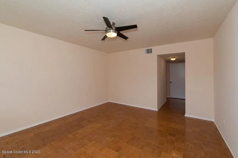 Photo of Unit 1221 at 305 Tangle Run Boulevard