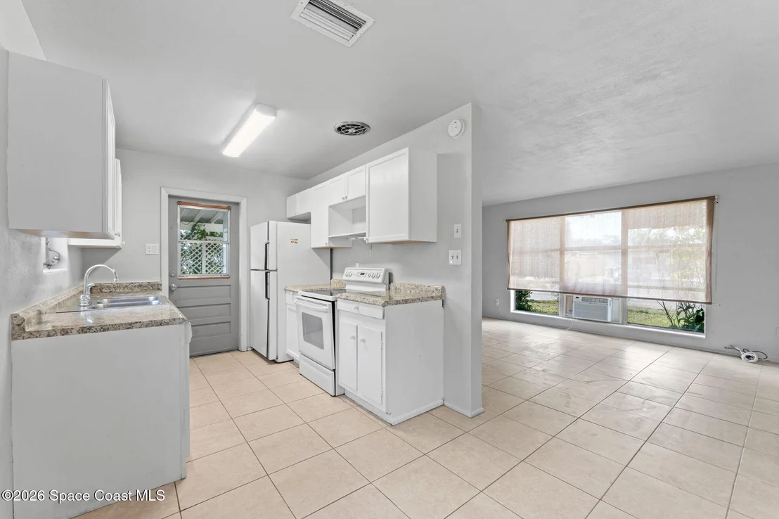 Photo of 1042 Azalea Lane