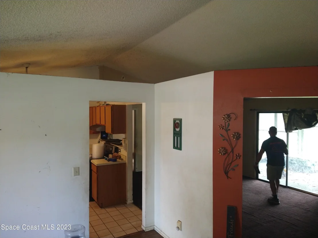 Photo of 4985 Mayflower Street