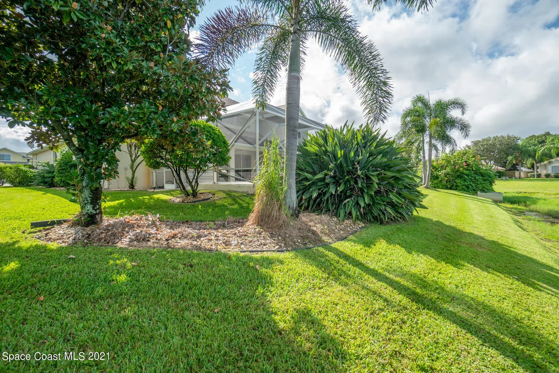 Photo of 5876 Arlington Circle