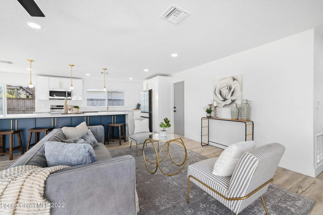Photo of 77 W Bay Drive