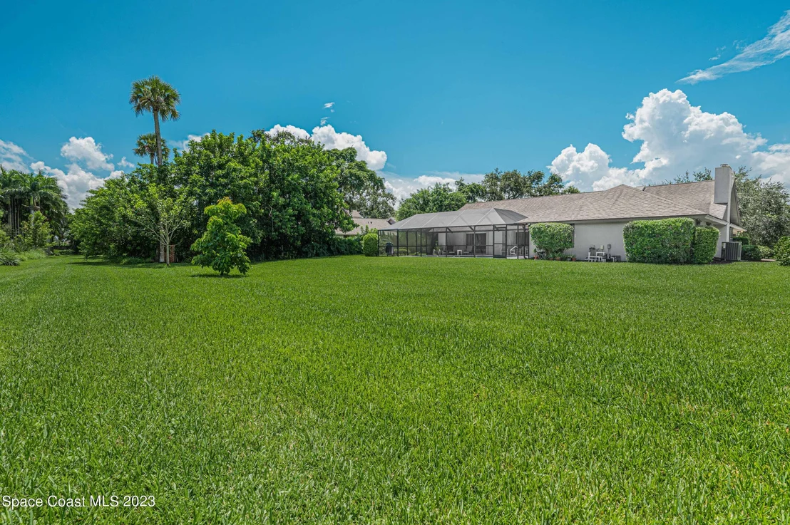Photo of 1490 56th Square E