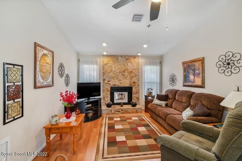 Photo of 1946 Hogan Drive