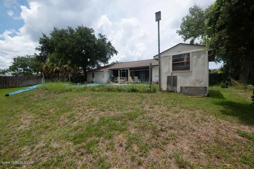 Photo of 2678 School Drive NE