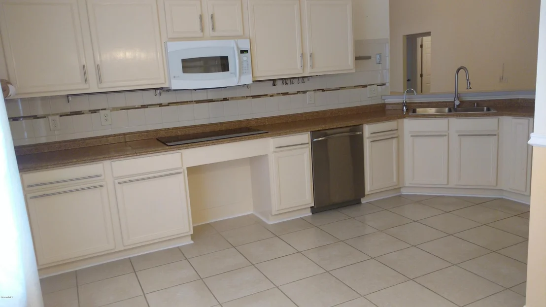 Photo of 1065 Sedgewood Circle