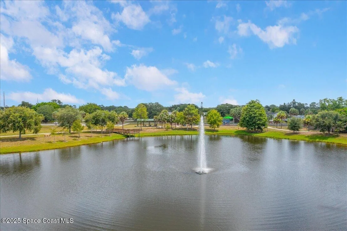 Photo of 955 Bartlett Lane