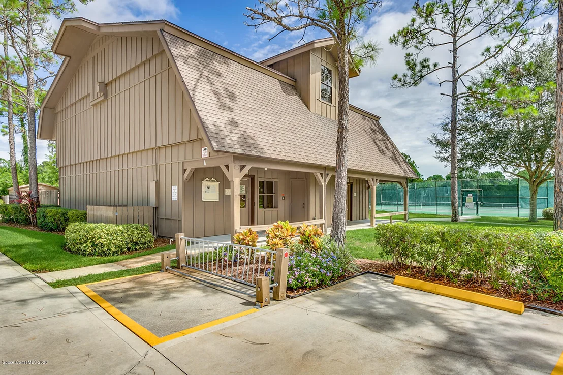 Photo of 4435 Canard Road