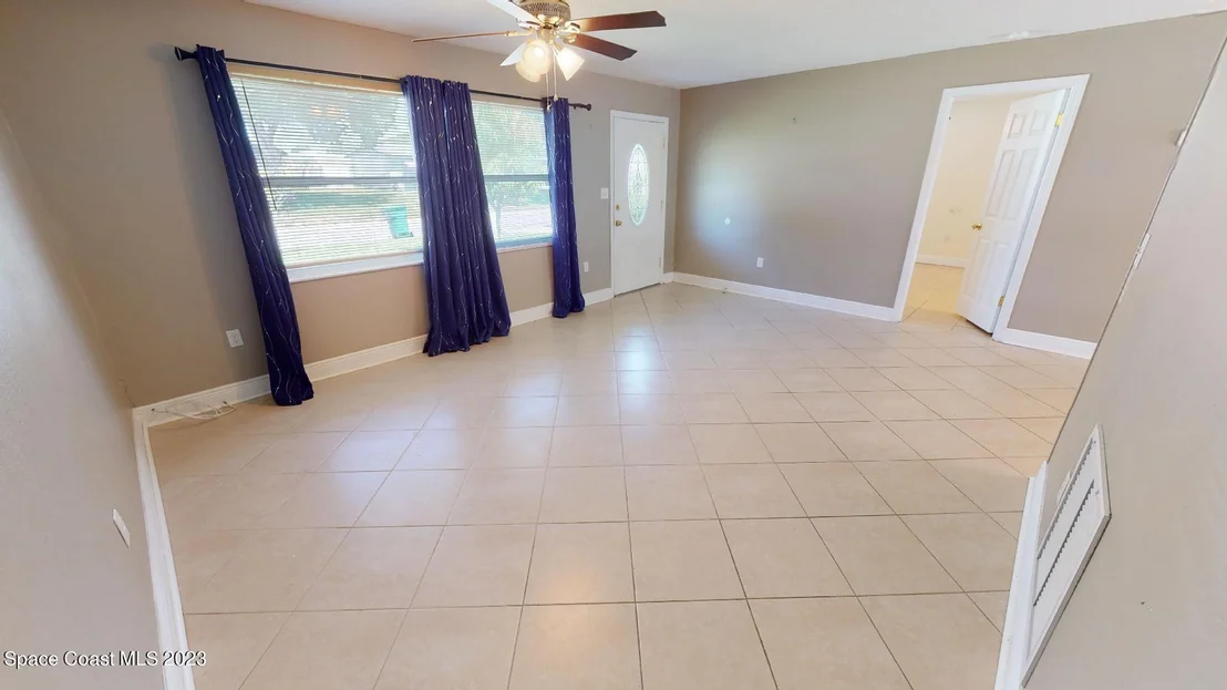 Photo of 1457 Albert Drive