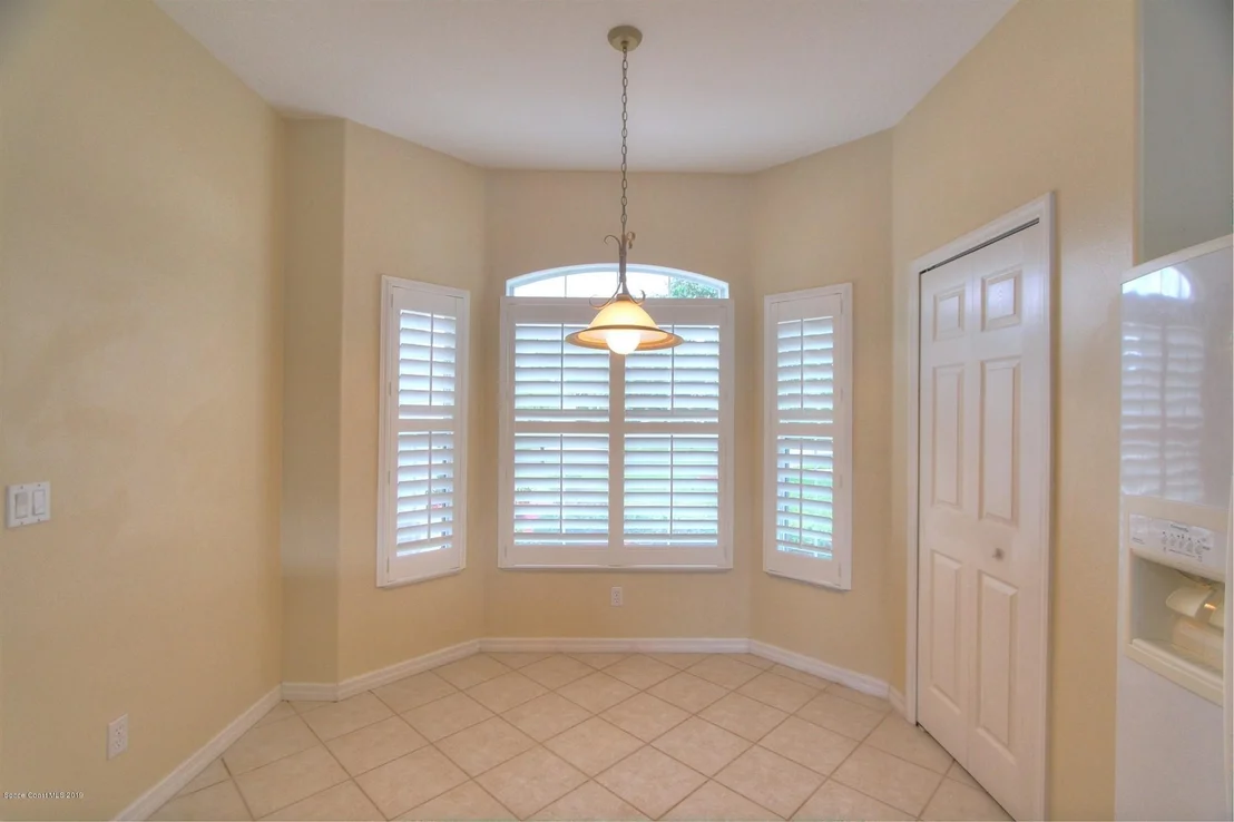 Photo of 4490 Portage Trail