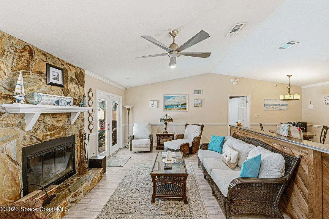 Photo of 413 Orlov Road NW