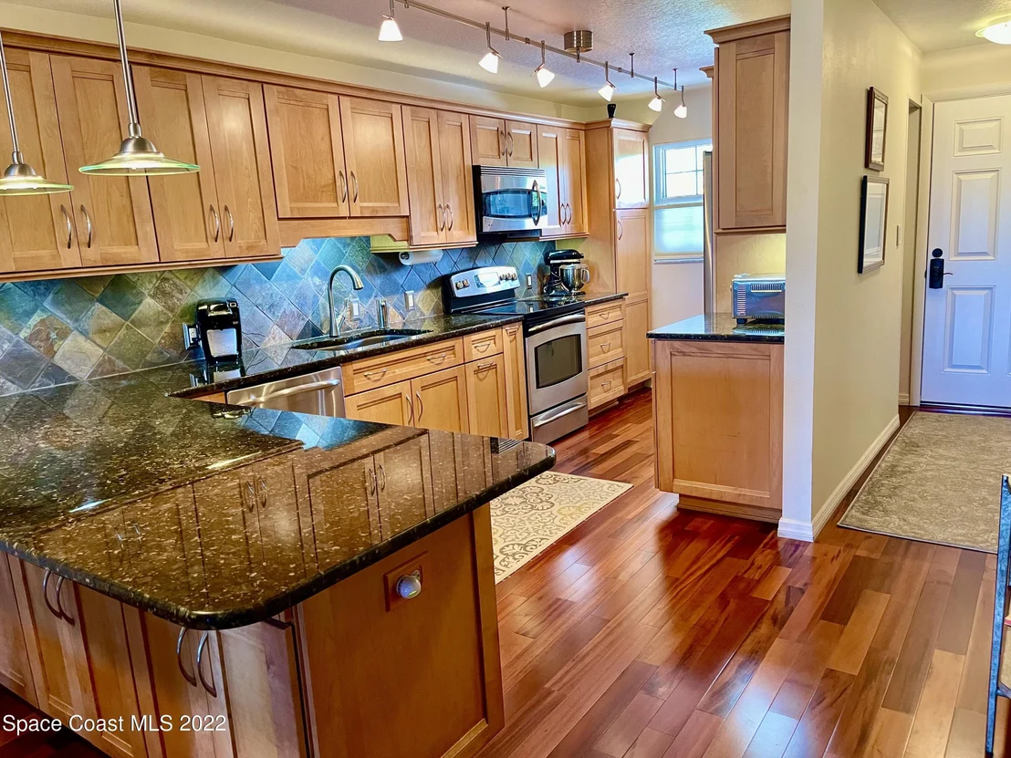 Photo of Unit 406 at 1049 Rockledge Drive