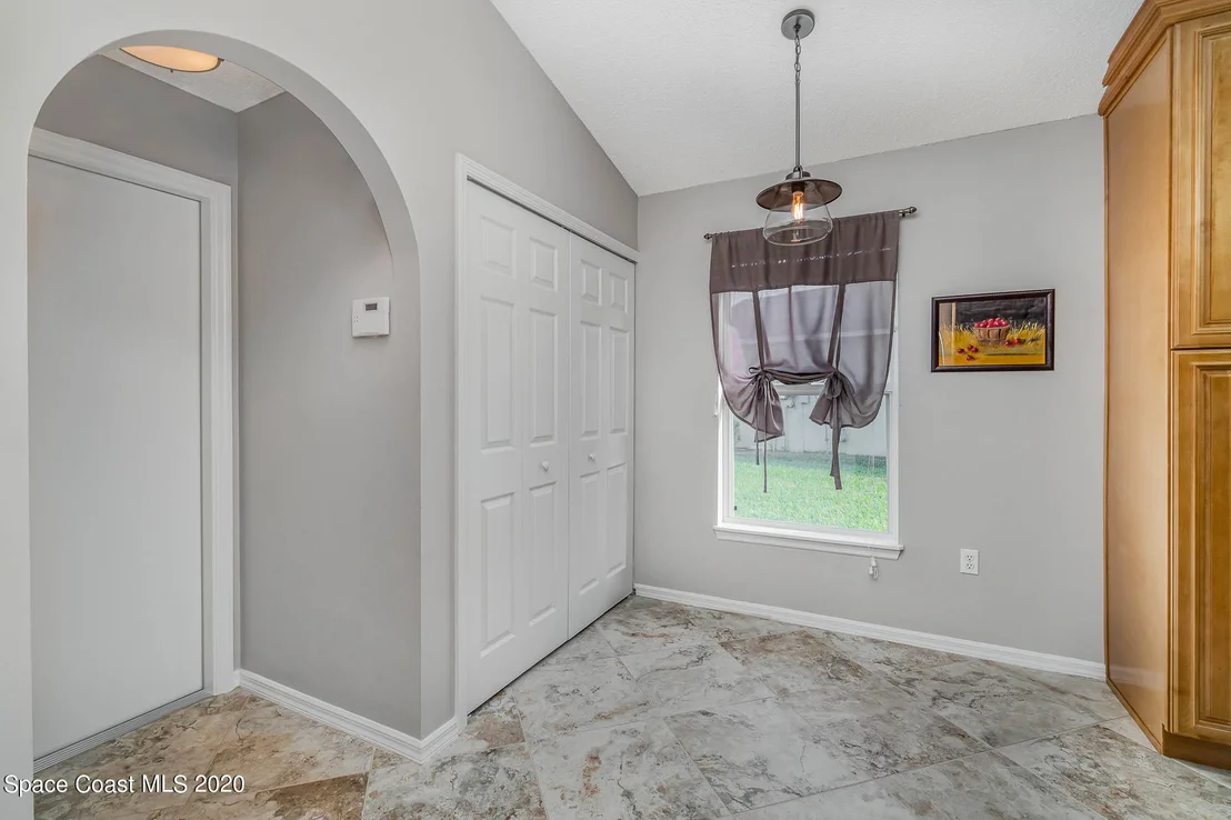 Photo of 2227 Spring Creek Circle NE