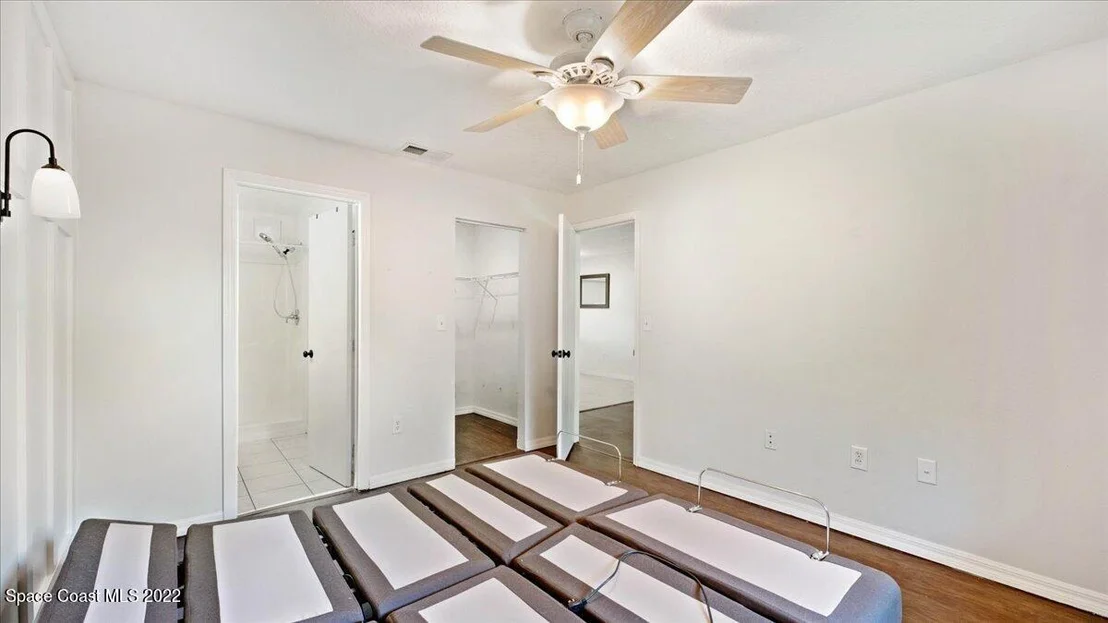Photo of Unit 215 at 1720 Murrell Road