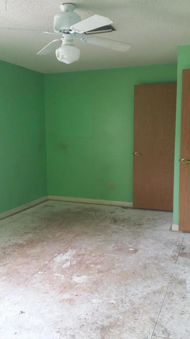 Photo of Unit R65 at 1880 Murrell Road