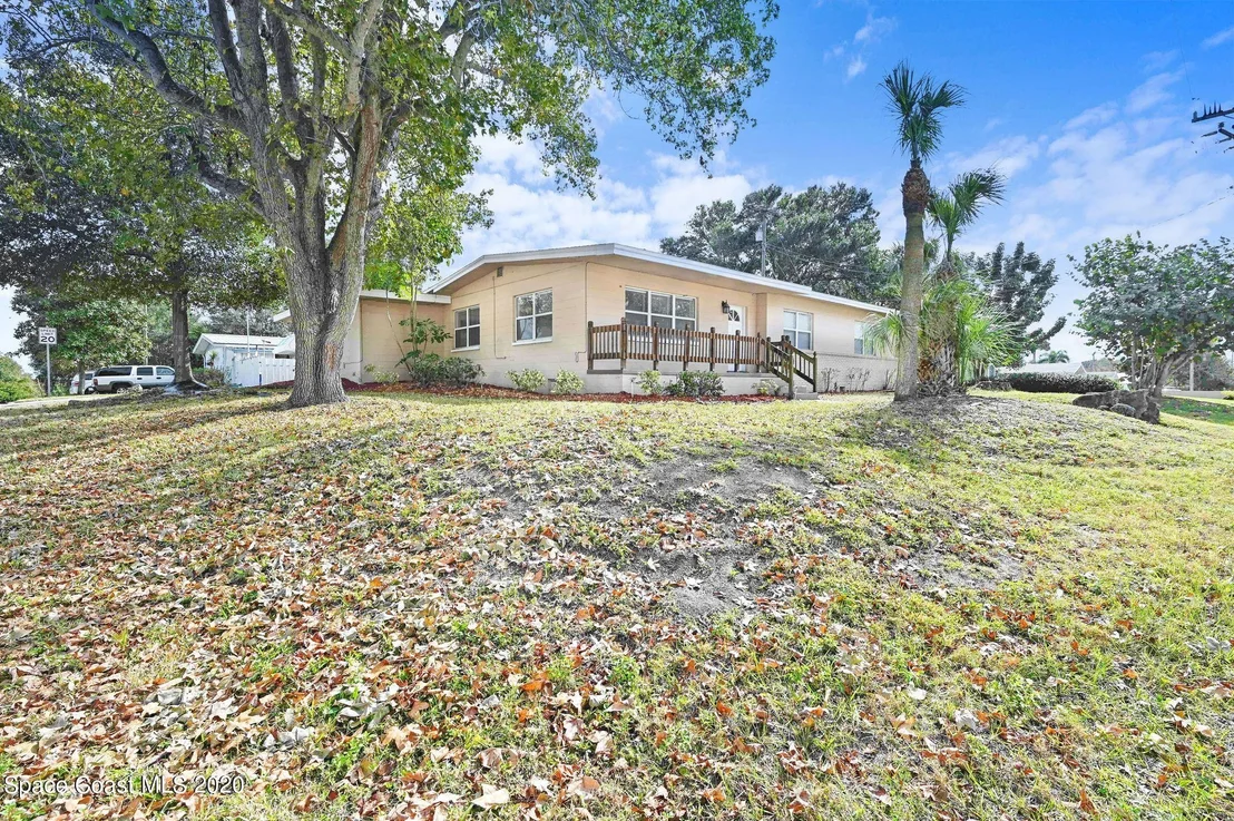 Photo of 1012 Seminole Drive