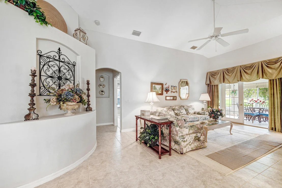 Photo of 6934 Renshaw Drive