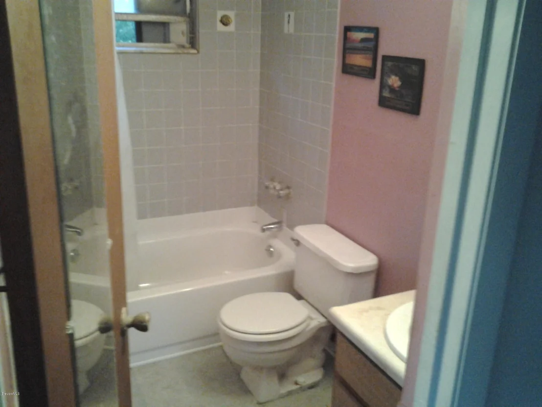 Photo of 1885 Grant Road