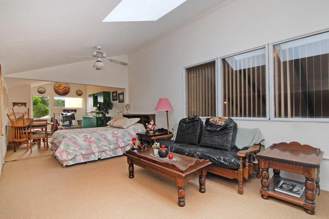 Photo of 965 Long Meadow Lane