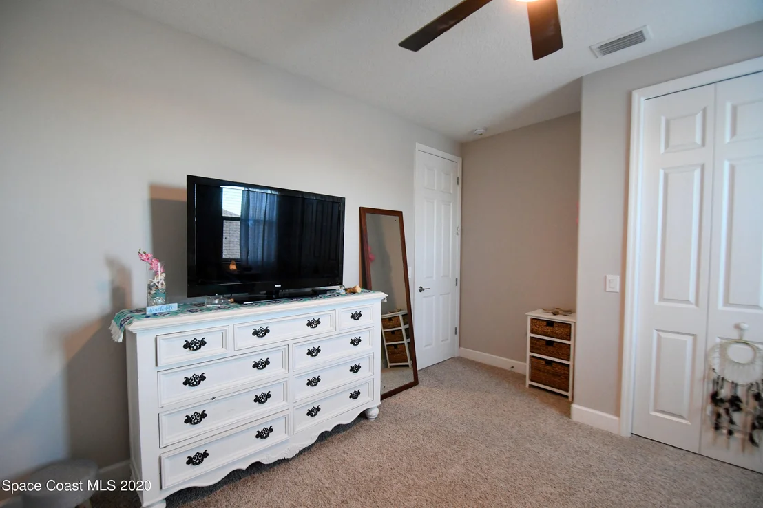 Photo of 2872 Casterton Drive