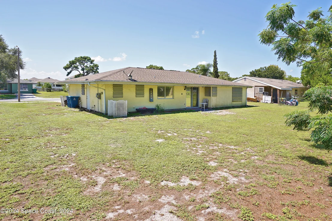 Photo of 1067 Galty Circle NE