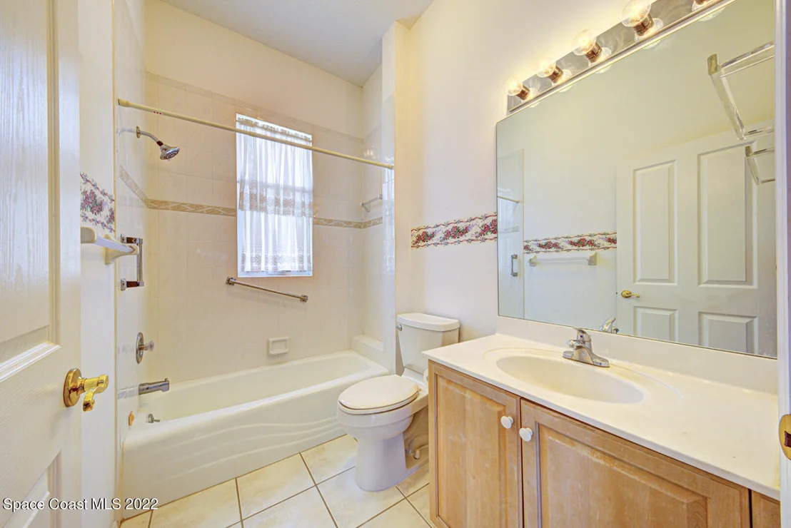 Photo of 1004 Fieldstone Drive