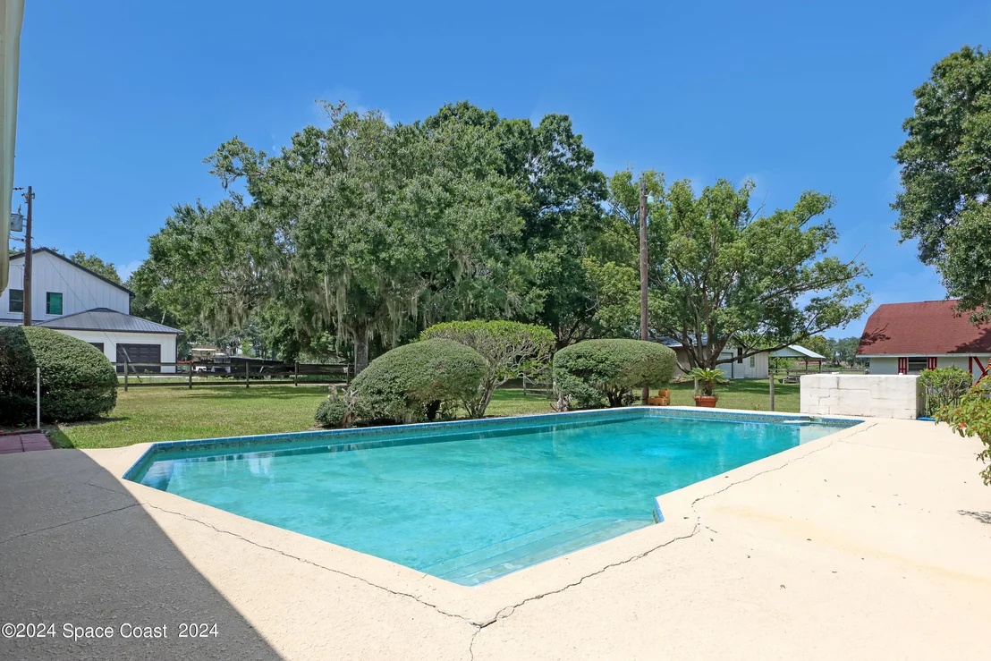 Photo of 3580 Burkholm Road