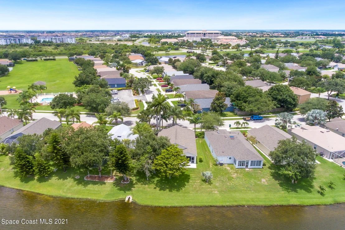 Photo of 530 Wickham Lakes Drive