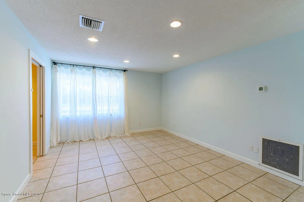 Photo of 240 Cinnamon Drive