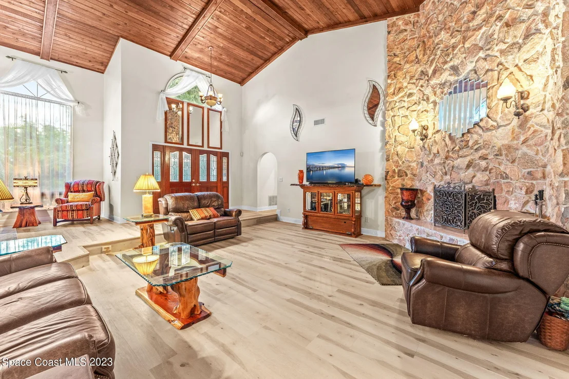 Photo of 2499 Hideaway Lane