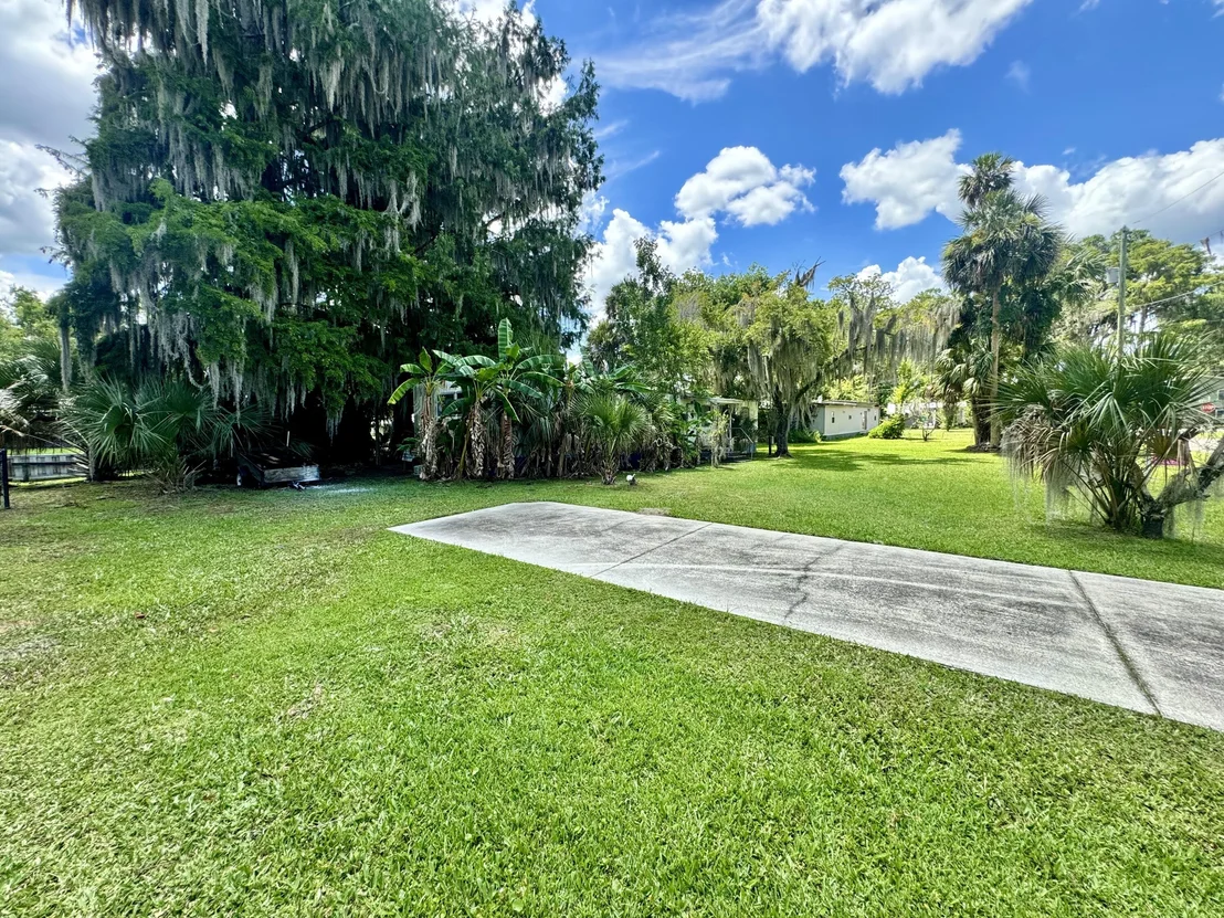 Photo of 56248 Acorn Road