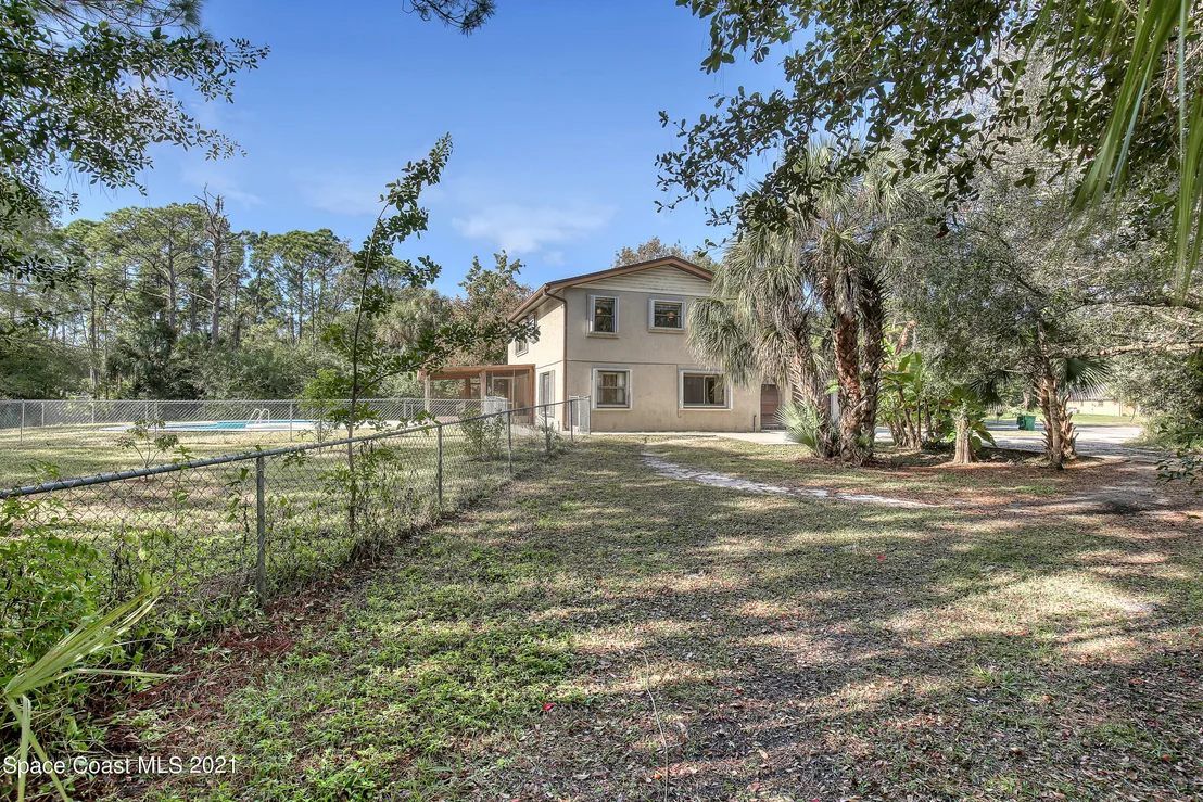 Photo of 2502 Meadow Lane